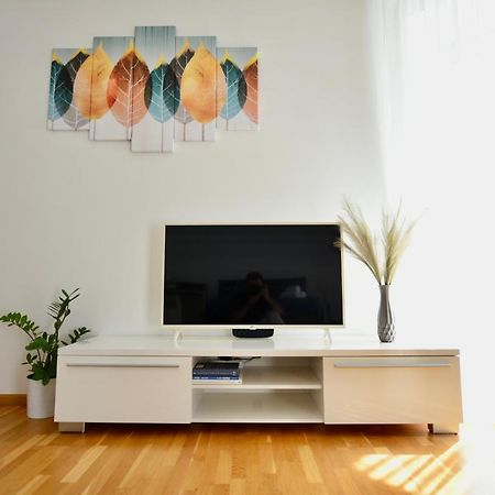 Cozy Apartment Next To The Park Ternopil Extérieur photo